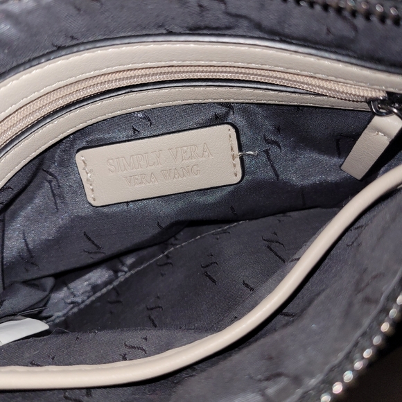 Purses - Picture 4 of 4